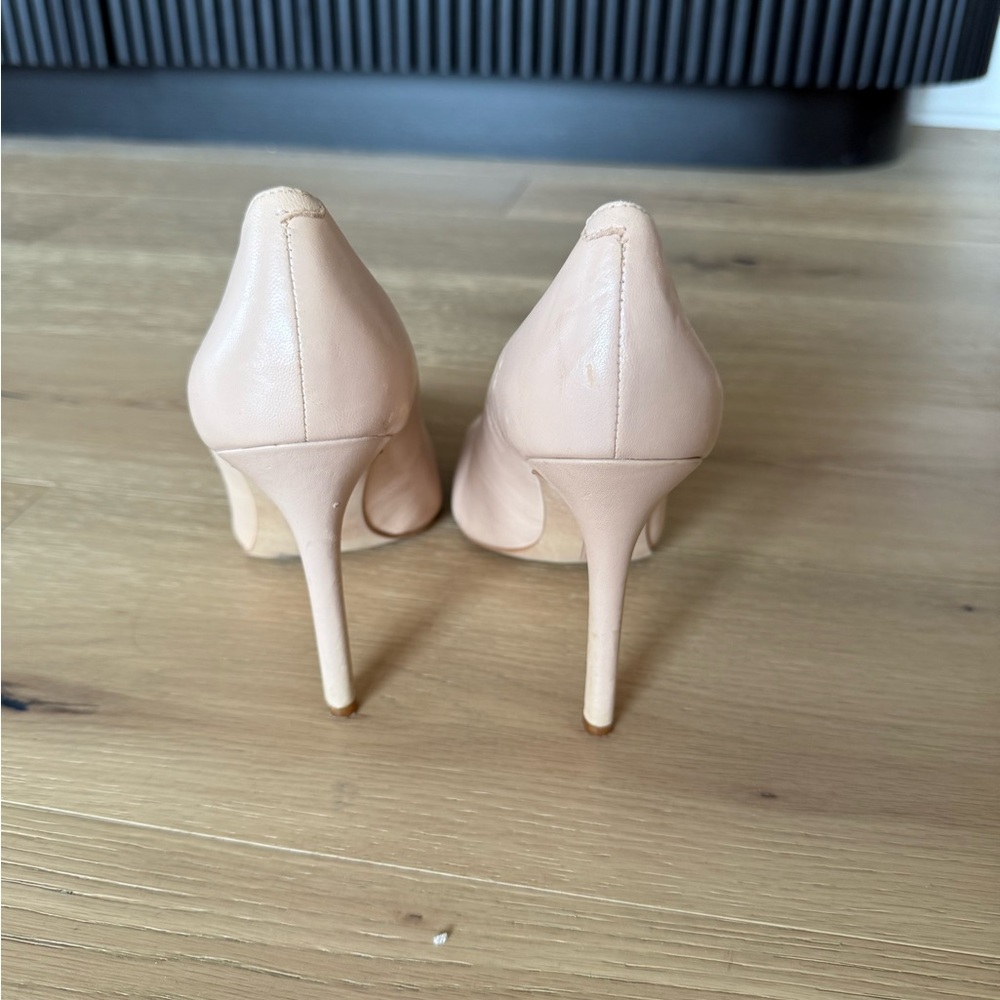 Vince Camuto Cream Pointed-Toe Heels 3.5 inch heel, size 6.5